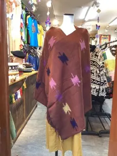 幾何学模様 ウールポンチョ フリンジ付き