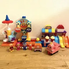 アンパンマン くるくる遊園地ブロック　おまけ付き　説明書あり　箱なし