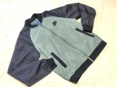 NIKE ジップアップジャケット ジャンパーMサイズオリーブグリーン✕黒色