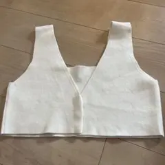 （美品）emmi ニットベスト