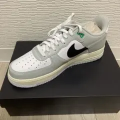 NIKE AIR FORCE 1 07 LV8 サイズ28.5