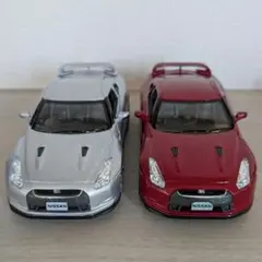 【新品】 GT-R ミニカー 2台セット