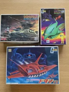 機動戦士ガンダム プラモデル 3点セット　旧キット　ガンプラのサムネイル