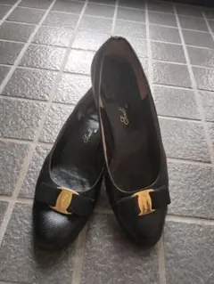 激安♡Salvatore Ferragamo パンプス24.5cm、黒、8C