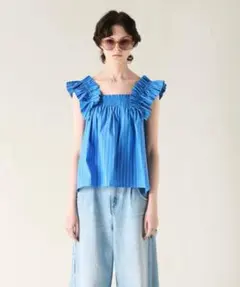 【美品】ショルダーフリルトップのサムネイル