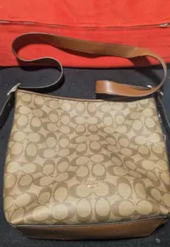 COACH シグネチャー ショルダーバッグ ブラウンのサムネイル