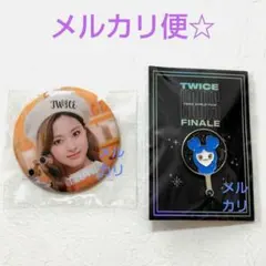 Twice トレカ　ツウィ　チェキ　perfect world ピンバッチ TWICE チェキ ツウィ Perfect World - メルカリ