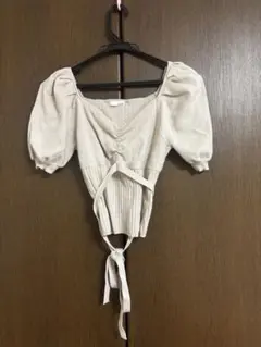 RESEXXY ベージュ パフスリーブトップス