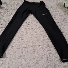 Nike ブラック レギンス