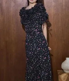 花柄オフショルダーフリルたっぷりブラウス&ドロストマーメイドスカートセットアップ