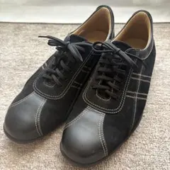 Burberry ブラック スエード スニーカー 25.5cm EEE 美品のサムネイル
