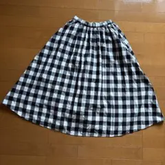黒と白のチェック フレアロングスカートのサムネイル