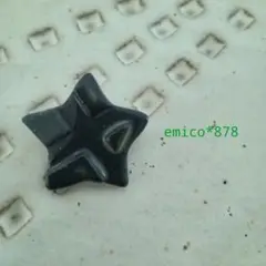 陶器ブローチ