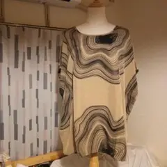 波模様 オーバーサイズTシャツ ベージュ