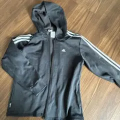 adidas パーカー