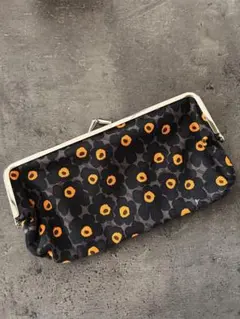 【新品未使用】marimekko がま口ポーチ