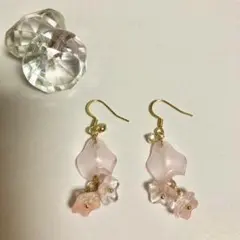 花びらとミニフラワーのサージカルステンレスフックピアス