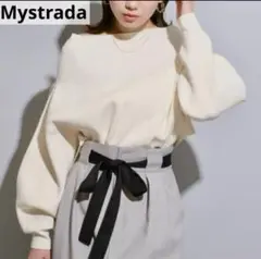 美品　マイストラーダ　オフショルダー ホワイトニット美品　ショートゆるニット　M