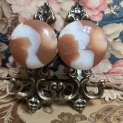 Item thumbnail for item 53775a7c-5f78-4bd8-9f60-cc8eb05ef2db