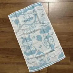 【新品】アンパンマン　ふわふわフェイスタオル　1枚　ブルー　バイキンマン