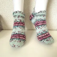 ハンドメイド　うつぼソックス　オパール毛糸　アクアレルー　蝶と花のサムネイル