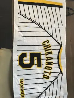 阪神タイガース近本光司 ユニフォーム柄タオルのサムネイル