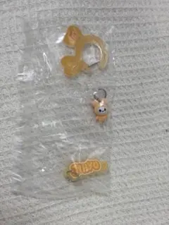 ジヒョ　TWICE ラブリー アクリルカラビナフロッキーマスコット