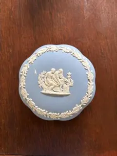 ウェッジウッド小物入れ 花型 ボックス セージグリーン 天使 WEDGWOOD