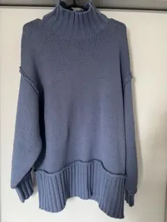 ブルータートルネックニットセーター