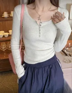 ヘンリーネック長袖Tシャツ ライトグレー