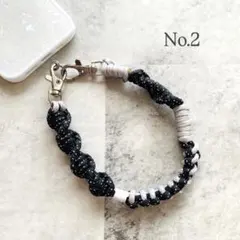【ハンドストラップ×黒×グレー】大人可愛い　パラコード　スマホス　ハンドメイド