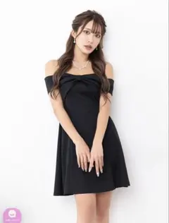 Aラインミニドレス シンプル背中魅せ肩出し