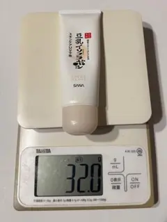 SANA サナ なめらか本舗 豆乳イソフラボン化粧下地 32g(容器込みの重さ)