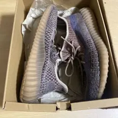 ADIDAS YEEZY BOOST 350 V2 スニーカーのサムネイル