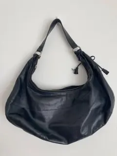 ANYA HINDMARCH/アニヤ ハインドマーチ　クロワッサン型バッグ