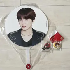 BTS 防弾少年団　SUGA まとめ売り　うちわ　缶バッチ