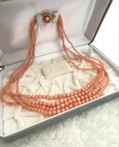 値下‼️未使用　珊瑚4連ネックレス