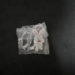 【新品未使用】 たべっ子どうぶつ THEMOVIE めじるしアクセサリー うさぎ