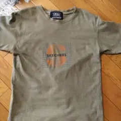 値下げスケッチャーズSKECHERS オリーブグリーン Tシャツ 半袖