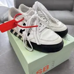 Off-White ハイカットスニーカー ネイビー - メルカリ