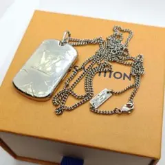 ヴィトン✨　ネックレス　プレート　シルバー　ロケットペンダント　M62484のサムネイル