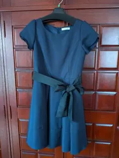 PEYTON PLACE の濃紺半袖ひざ丈ワンピース サイズ9