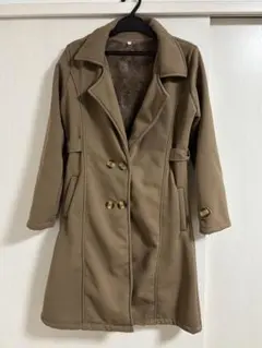 ベージュ ダブルブレスト ロングコート