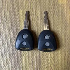 ダイハツ　純正　キーレス　2個セット　グレーボタン　2ボタン　（218）のサムネイル
