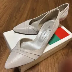 新品未使用！美品！銀座かねまつ　シルバーラメ　パンプス　22.5㎝