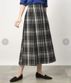 落ち着いたチェック柄がキャッチーなおとなシルエットスカート