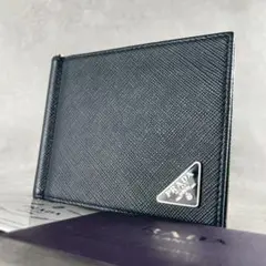 【美品】プラダ マネークリップ 財布 三角ロゴ サフィアーノ レザー 紺色
