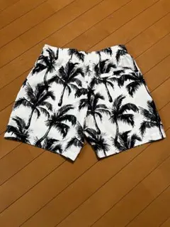 H&M パームツリー柄 ショートパンツ