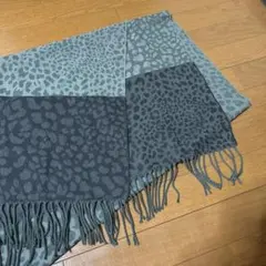 ヒョウ柄グレー系マフラー フリンジ付き