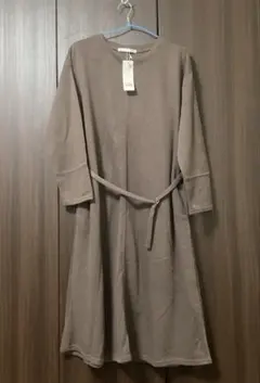 【未使用　タグ付き】ikka Lサイズ　ブラウン　ベルト付きワンピースのサムネイル